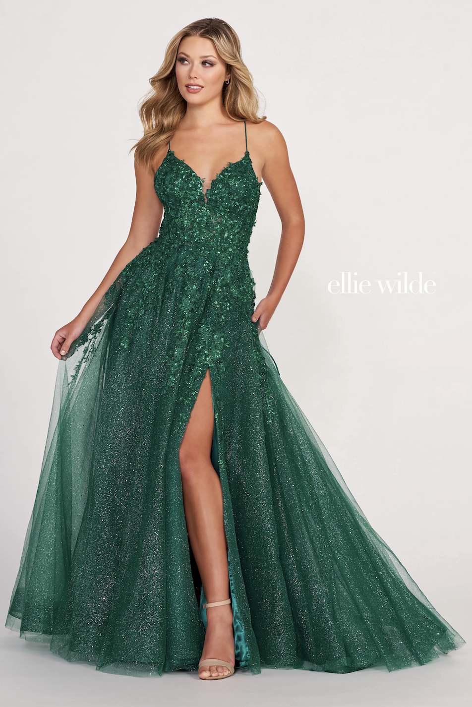 Prom Dresses That Will Make You Shine in 2023 Image