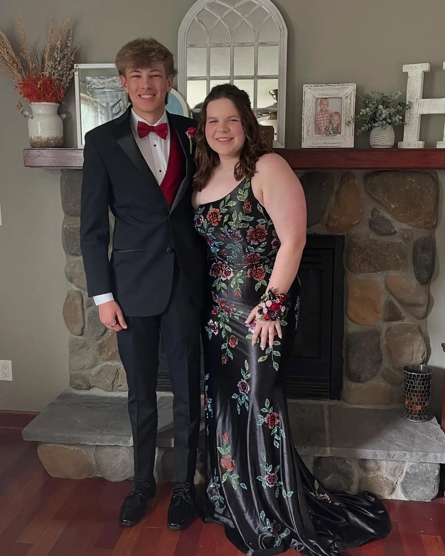 Dressed in Time Girls